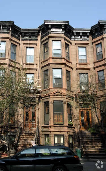 Building Photo - 859 President St