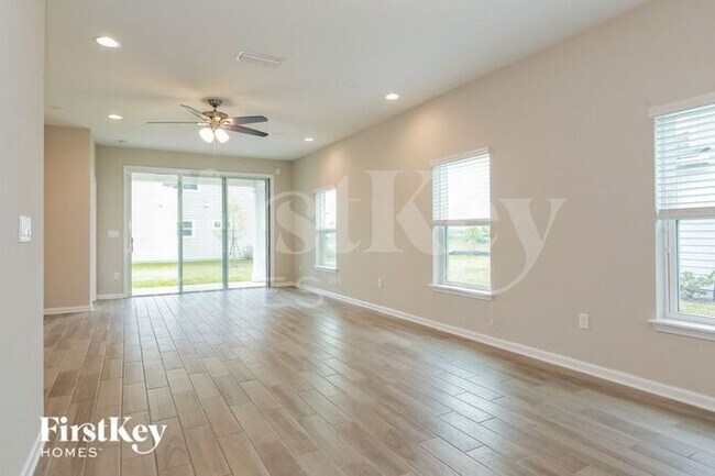 Foto del edificio - 120 Concave Lane