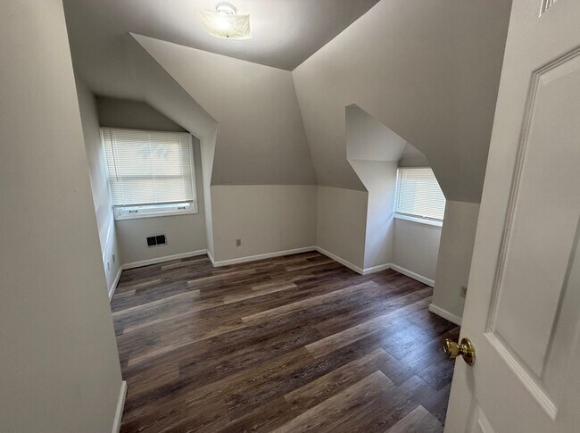 Building Photo - 329-1 Lexington Ave – 2 Bedroom Duplex wit...