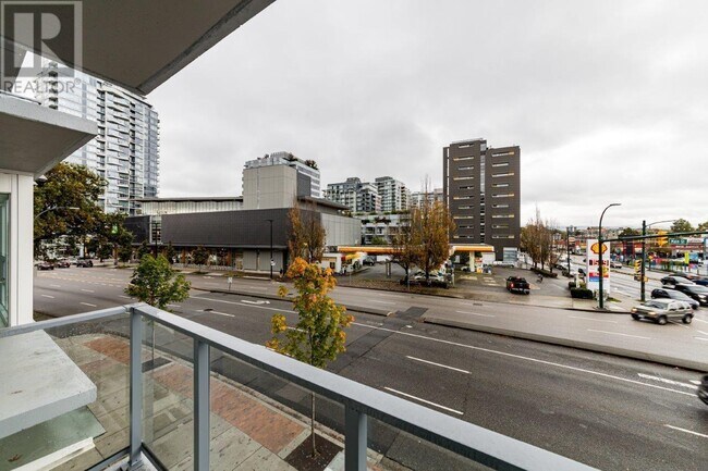 Photo du bâtiment - 180-180 E 2nd Ave