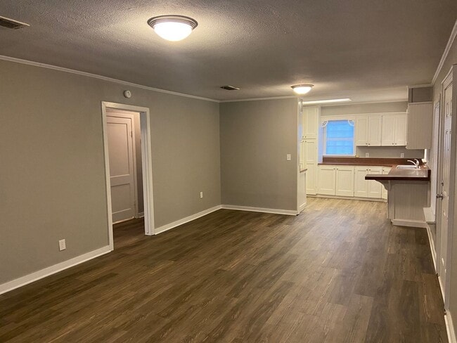 Building Photo - Apply today!