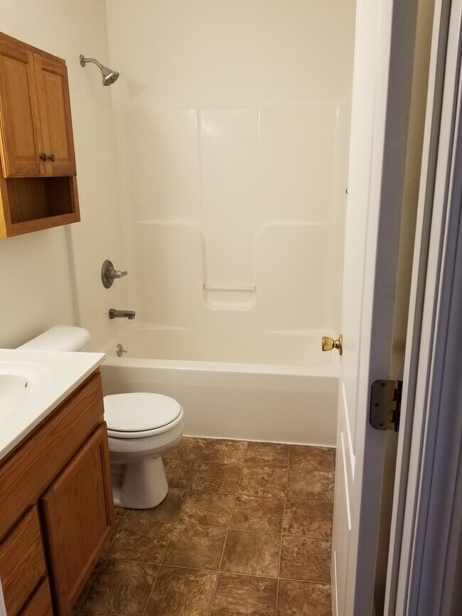 Bathroom #1 - 107 High Oak Dr