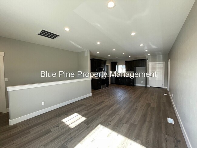 Foto del edificio - 5844 Wildrose Ave