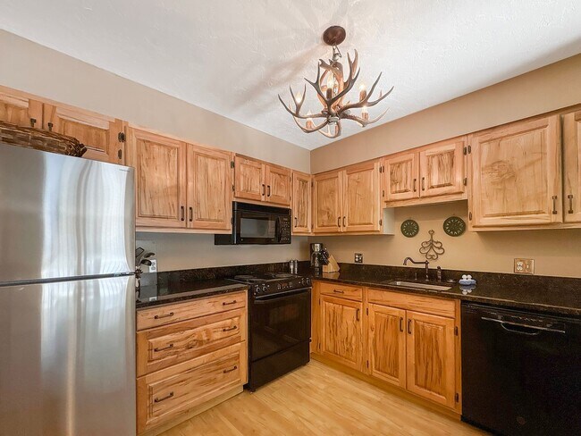 Foto del edificio - Winter rental 5-6 month lease! Hot tub! Wa...