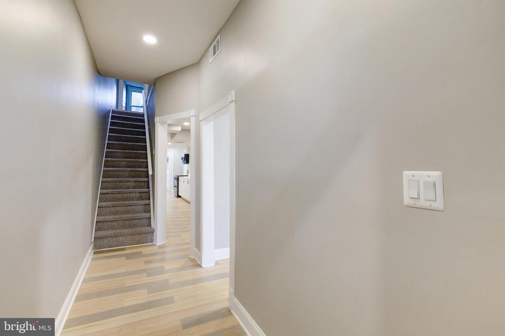 Foto principal - 1393 F St NE