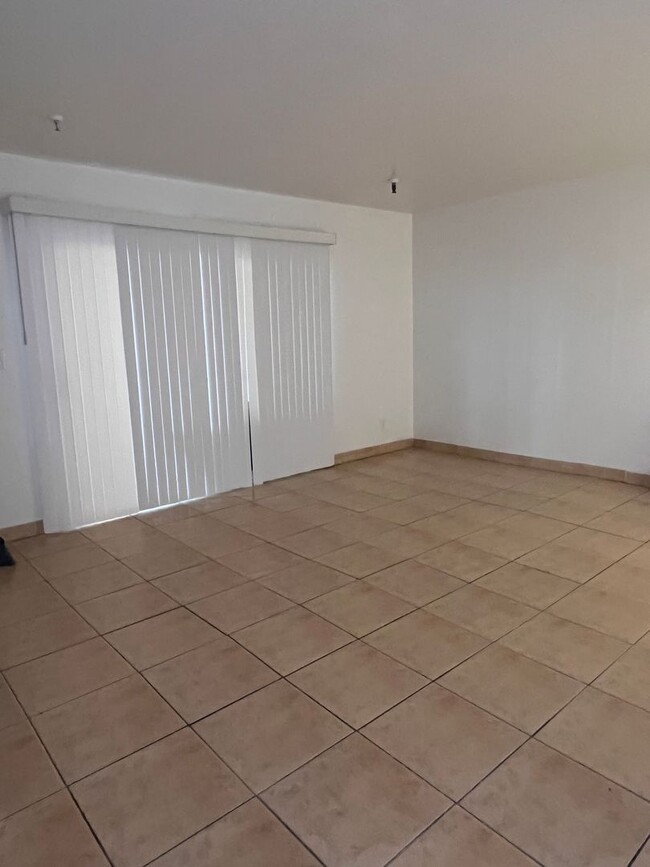Foto del edificio - AVAILABLE NOW (MOVE IN SPECIAL)