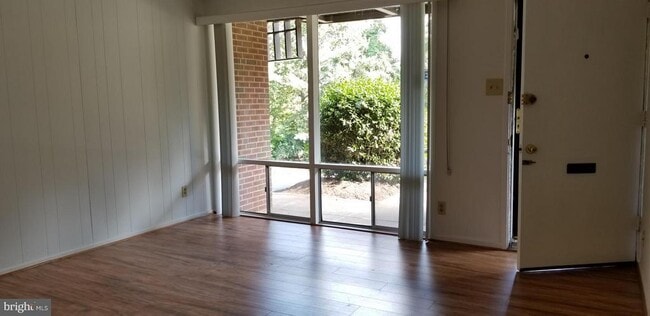 Building Photo - 170 Talbott St