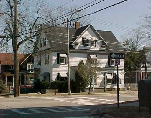 Primary Photo - 330 N Walnut St