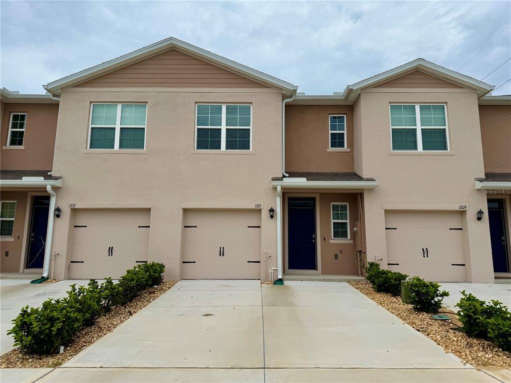 Primary Photo - 1213 BALSAM Dr