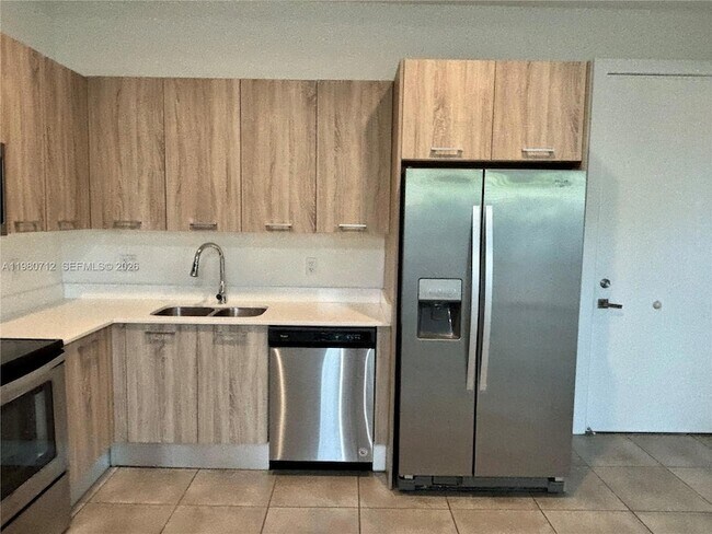 Foto del edificio - 440 NE 35th Ct