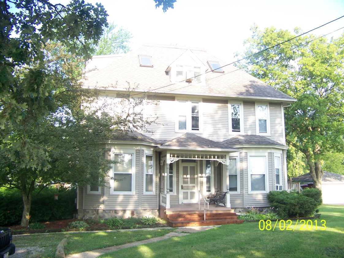 Building Photo - 1023 N Seminary Ave