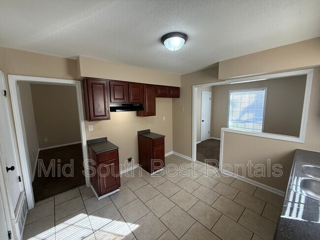 Foto del edificio - 5478 Flowering Peach Dr