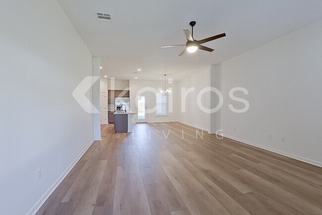 Building Photo - 114 Rainfall Ln