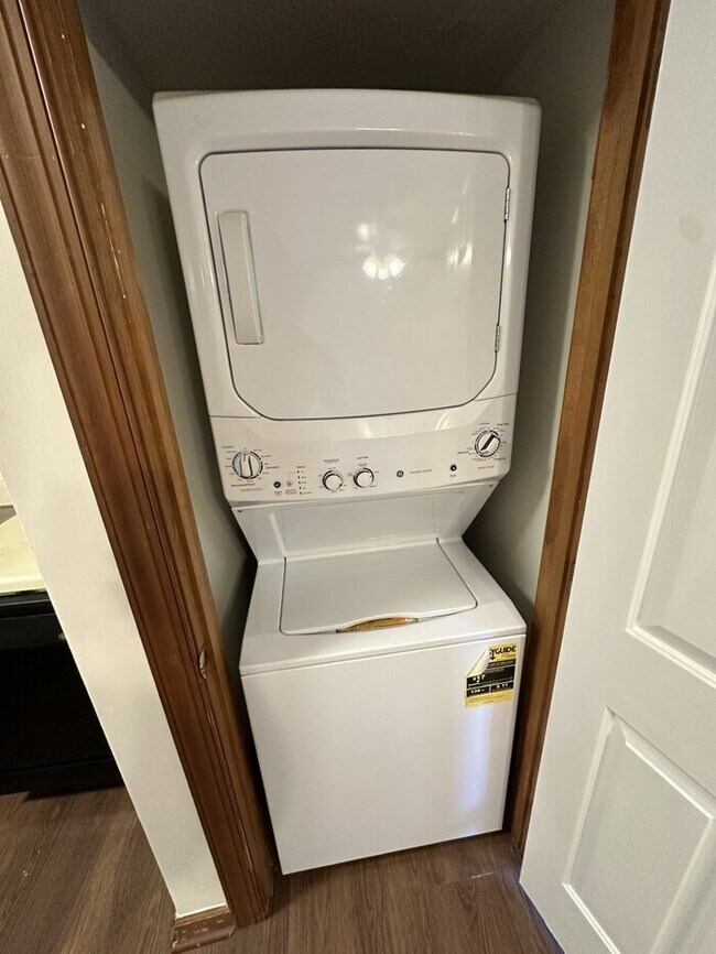 Building Photo - 3607-101 Helix Court