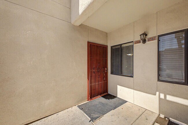 Foto del edificio - 750 E Northern Ave