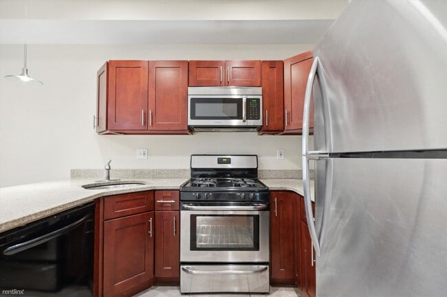 Building Photo - 5 br, 3 bath Duplex - 1424 WILLINGTON ST U...