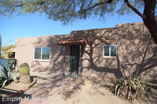 Building Photo - 3 br, 1 bath House - 501 E. Amaro Pl.