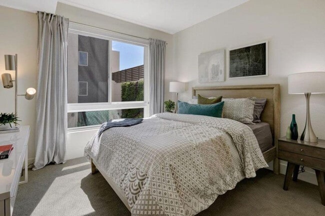 Foto del edificio - 345 E McKinley Ave