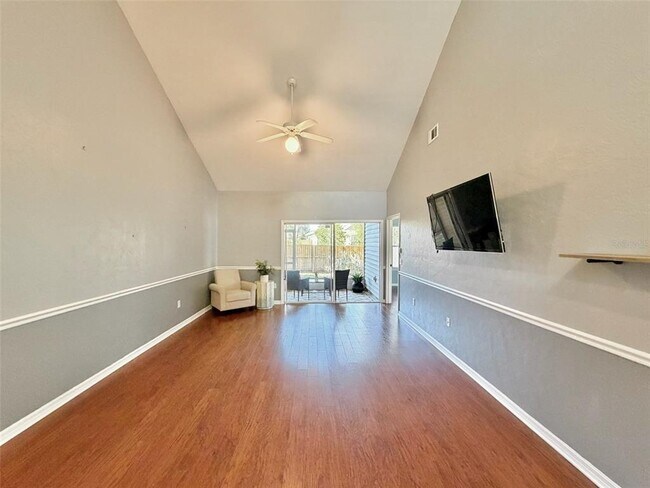 Foto del edificio - 13200 W Newberry Rd