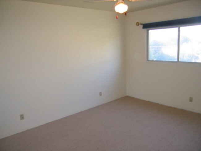 Building Photo - 4025 Palo Duro Dr NE