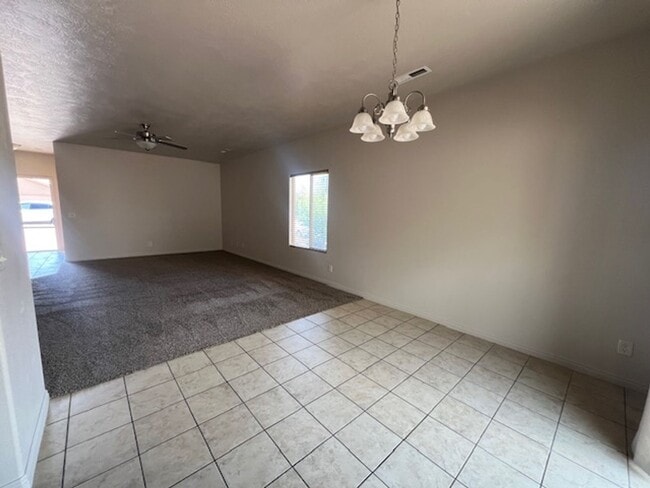 Building Photo - Grand Legacy Townhome