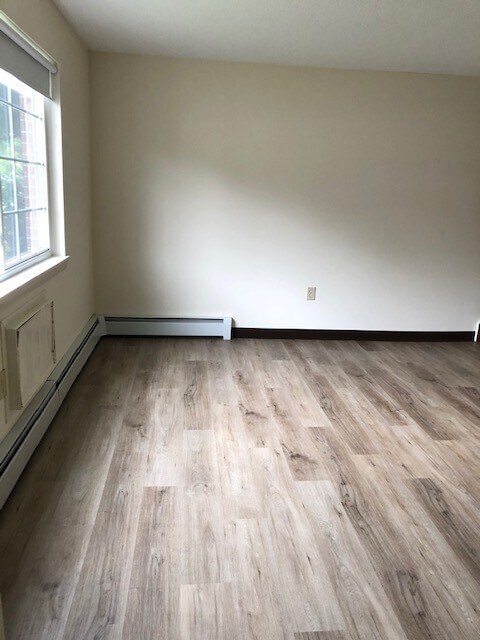 Building Photo - 15 Regency Mnr