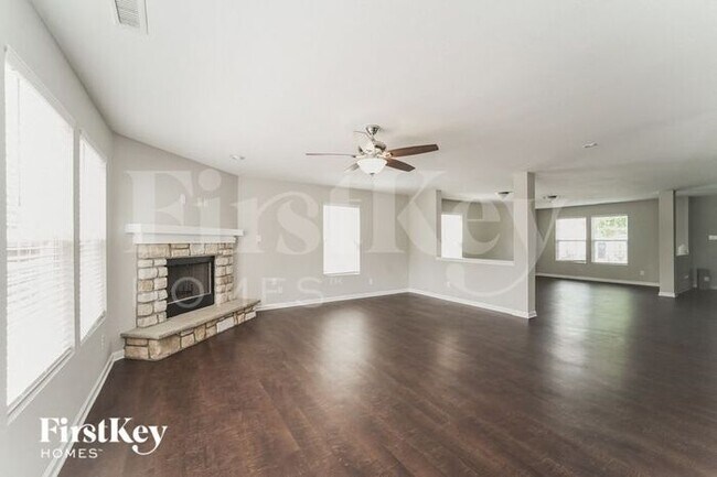 Building Photo - 1431 Waterlily Lane