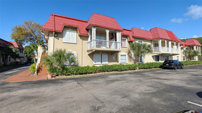 Building Photo - 555 SE 8th St