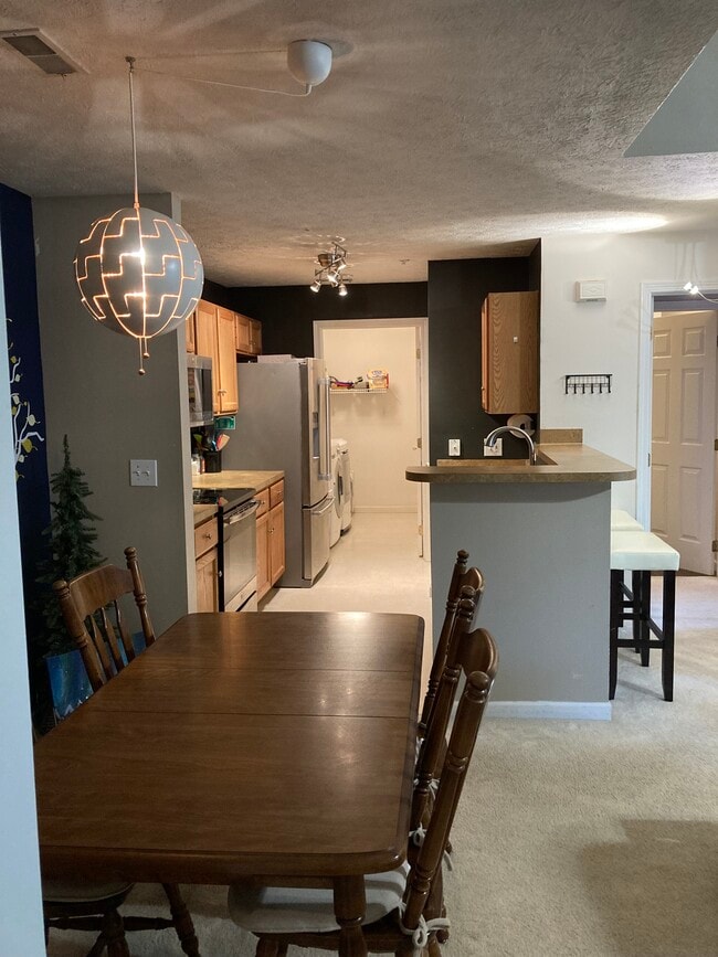 Foto del edificio - 14829 Lenox Dr