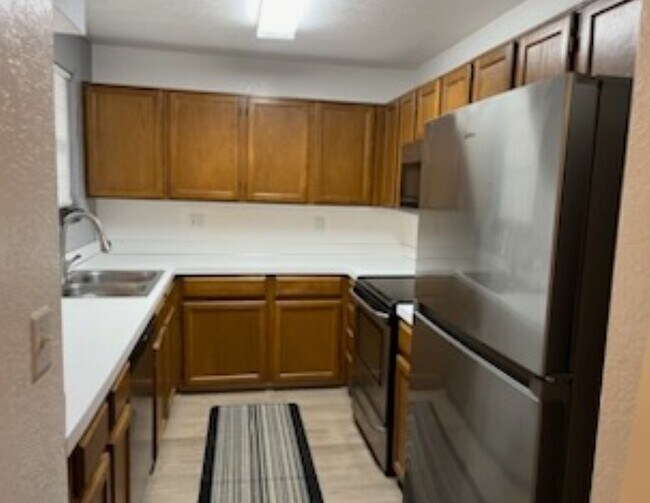 Foto del edificio - 5725 W Atlantic Pl