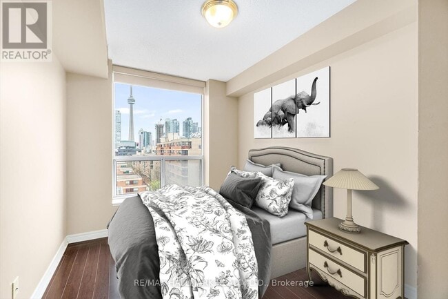 Building Photo - 152-152 St Patrick St