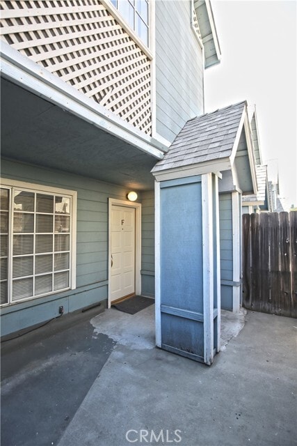 Building Photo - 1211 Huntington Dr