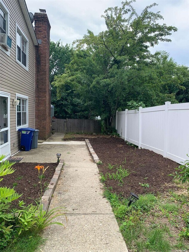 2 Milland Dr, Northport, NY 11768 Apartment for Rent in Northport, NY