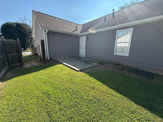 Foto del edificio - 10629 Pine Forest Ln