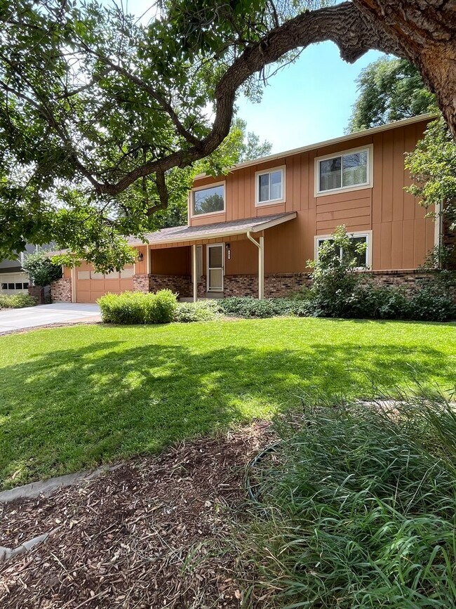 Building Photo - Spacious 4 bedroom Lafayette House with Gr...