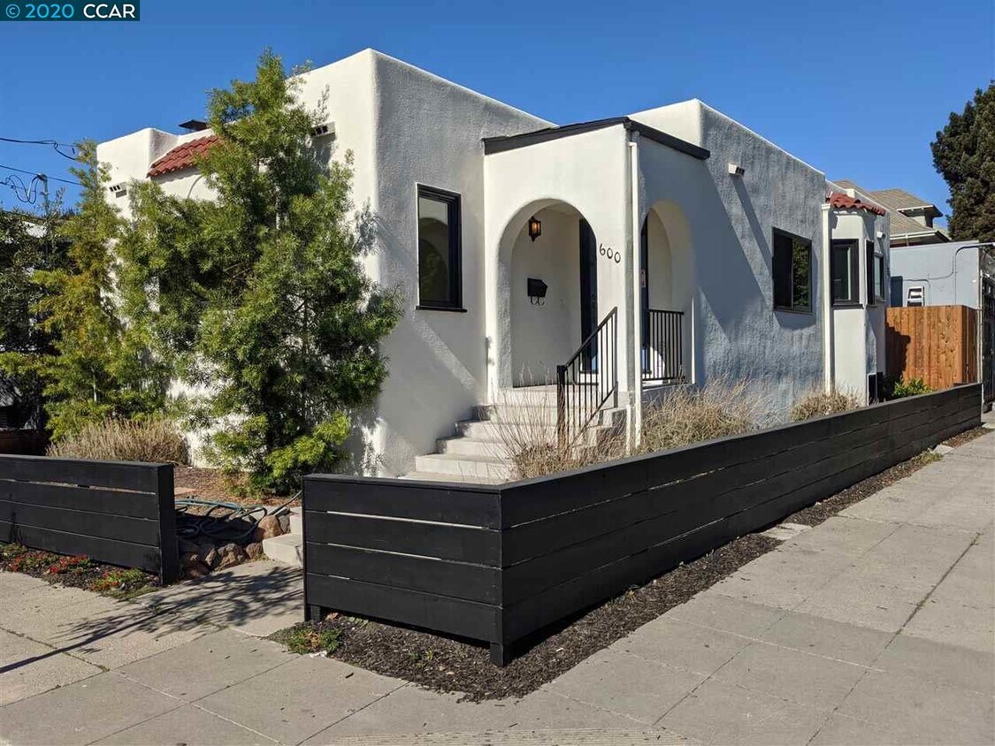 Foto principal - 600 62nd St