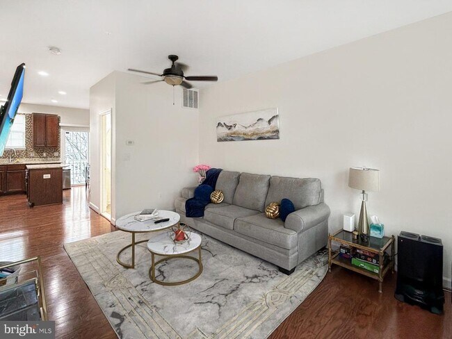 Foto del edificio - 423 Garrett A Morgan Blvd