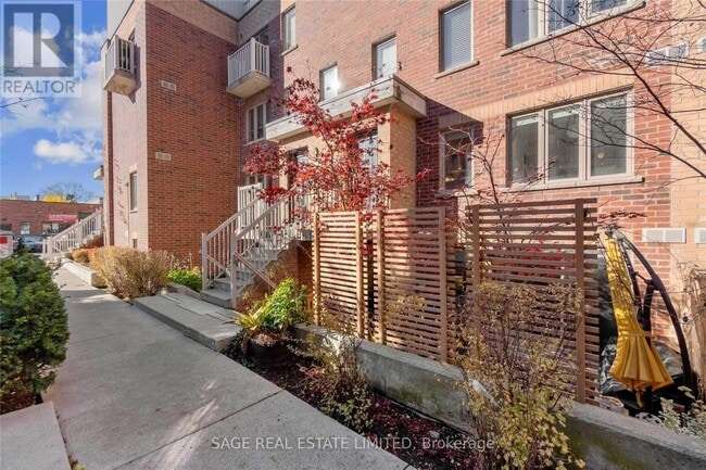 Building Photo - 11-111 Ruttan St