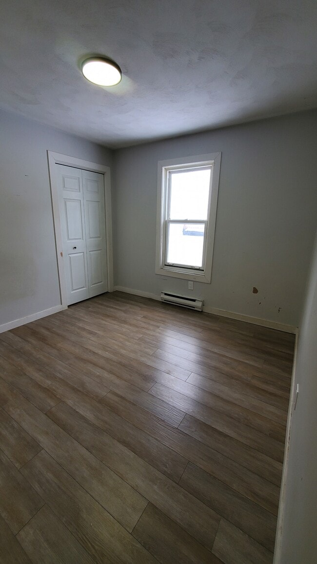 Building Photo - 45 Cameron St