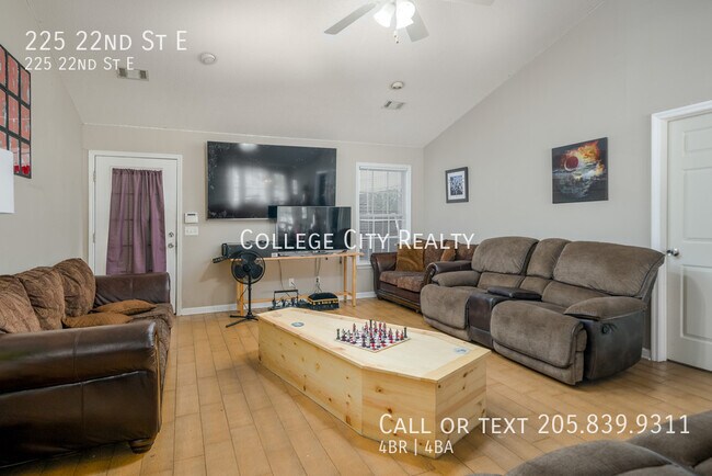 Foto del edificio - 225 22nd E St