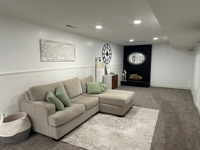 Photo - 746 550 N (Bountiful, UT) House