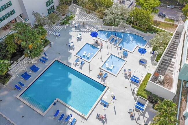Foto del edificio - 1800 N Bayshore Dr