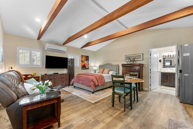 Building Photo - 7227 Fallbrook Ave