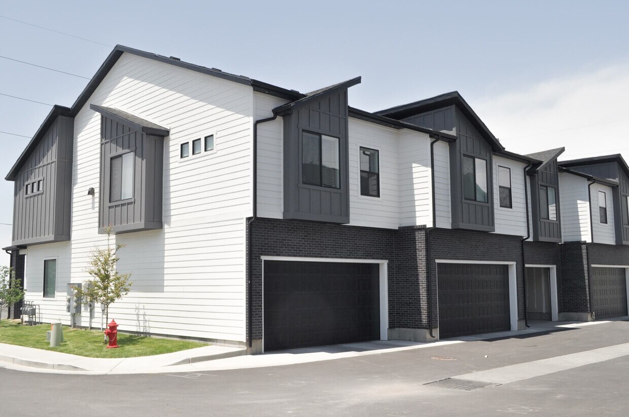 Primary Photo - 1456 N 1220 E