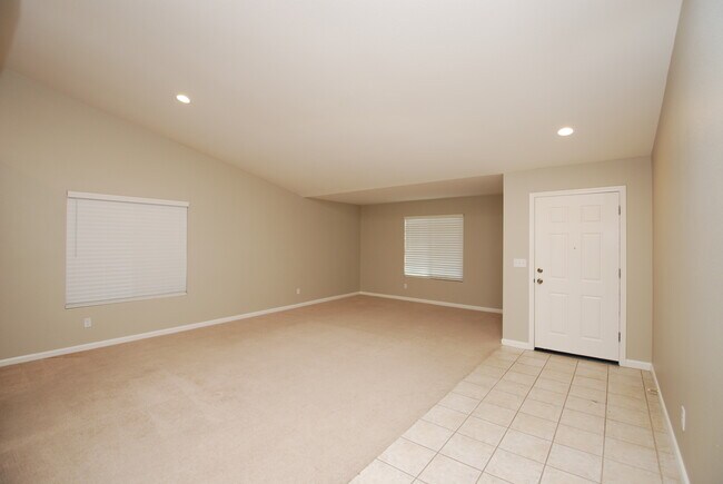 Building Photo - 4260 Crazy Horse Rd