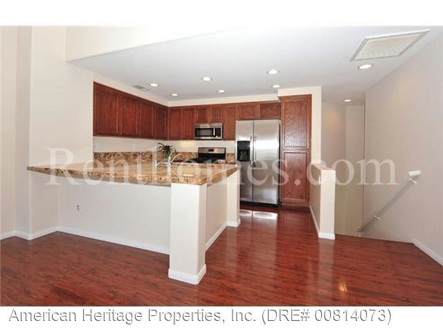 Building Photo - 2 br, 2 bath House - 10390-76 Scripps Powa...