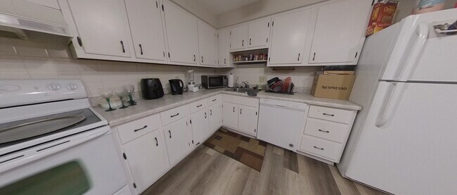 Foto del edificio - 3400 Wooster Rd