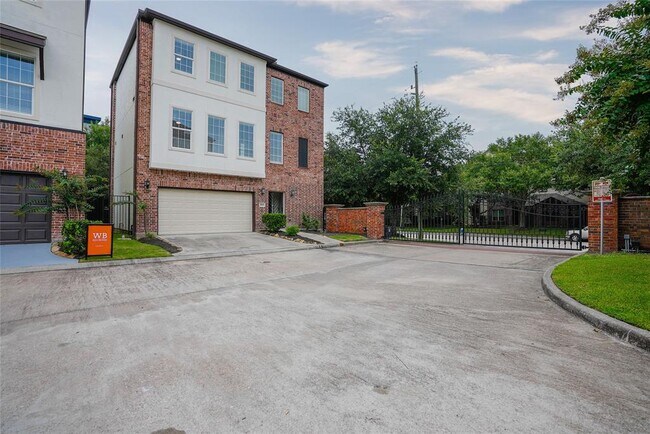 Building Photo - 4510 Dorado Dr