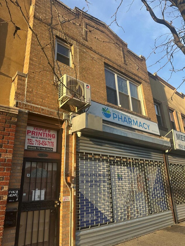 Foto principal - 18603 Jamaica Ave