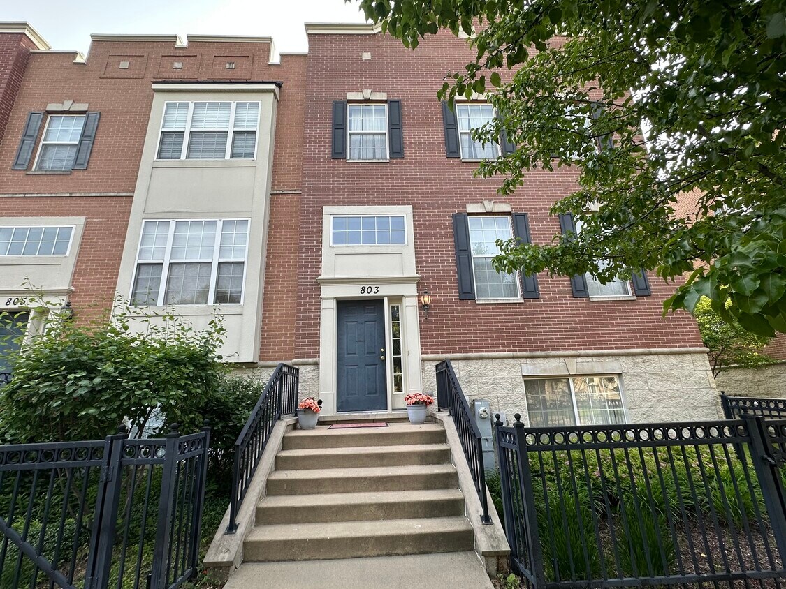Foto principal - 803 Station Blvd